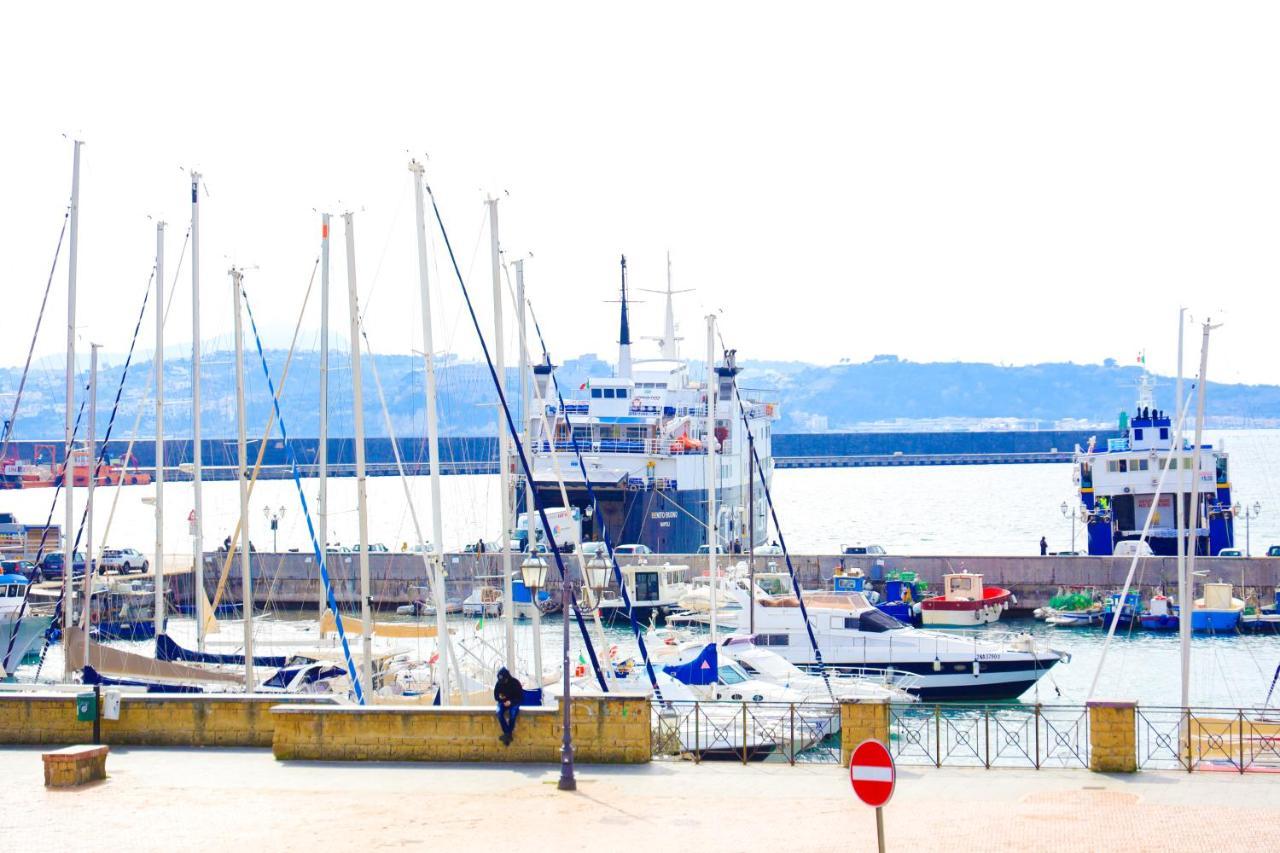 B&B Piazza A Mare Ποτσουόλι Εξωτερικό φωτογραφία